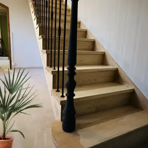 Escalier droit en bois Gard Fabrication Sur mesure